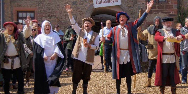 Eröffnung der Burgkurzweyl durch den Marktmeister